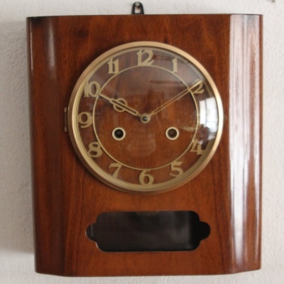 nástěnné bicí hodiny Chronotechna, funkční, pěkný stav