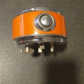Oranžový budík B90