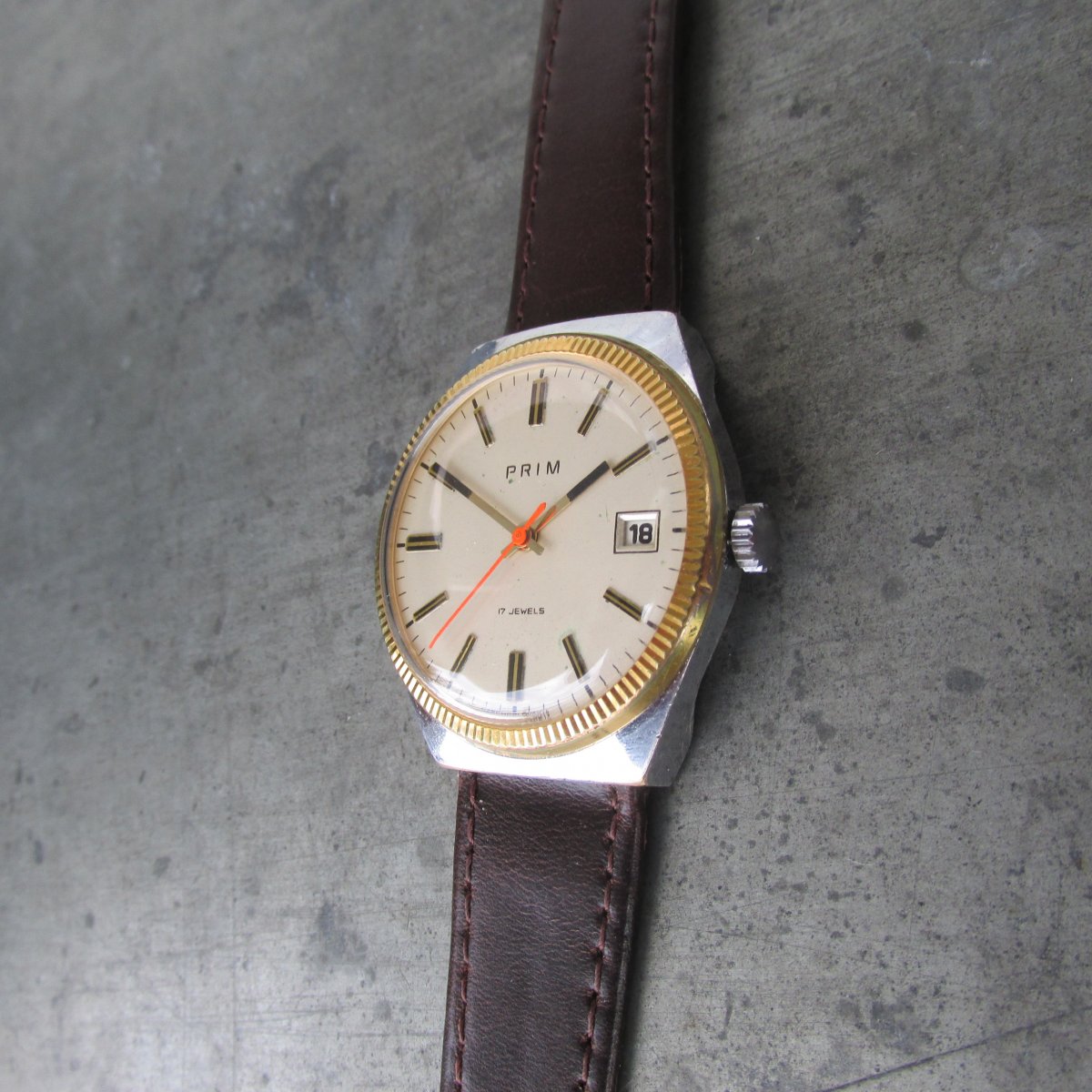 Náramkové hodinky PRIM ala "Rolex" z 1981 s datumem po servisu