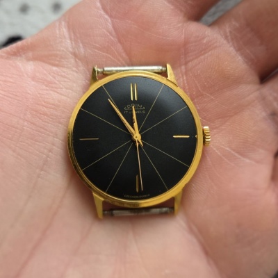 Elegant TOP NÁDHERA!