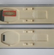 Dvě plastové krabičky 3