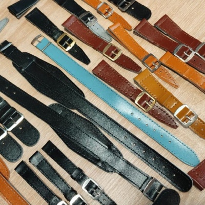 Mix Řemínku NEPOUŽITÉ,,4,,