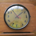 DŘEVĚNÉ STOLNÍ HODINY PRIM QUARTZ, FUNKČNÍ RETRO HODINY