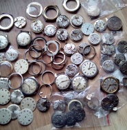 Konvolut součástek Prim 