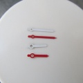 Bílé a červené ručky na hodinky Prim Quartz - 1+1 pár