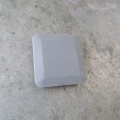VÍČKO NA PLASTOVÉ HRANATÉ POUZDRO PRIM QUARTZ ŠEDÉ BARVY