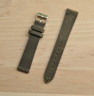 Šedý kožený řemínek 18 mm, ručně šitý