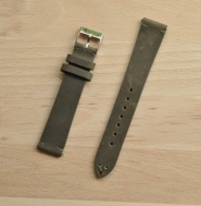 Šedý kožený řemínek 18 mm, ručně šitý